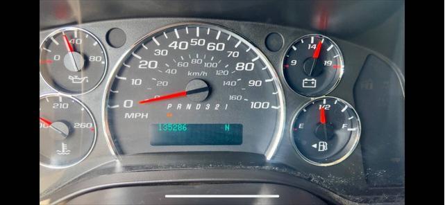 Photo of 2014 Summit White Chevrolet Express 1500