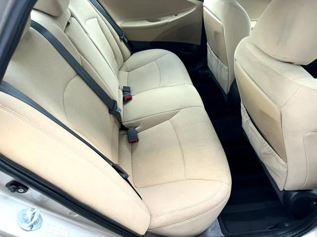 Photo of 2011 Camel Pearl Hyundai SONATA