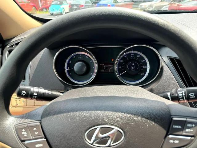 Photo of 2011 Camel Pearl Hyundai SONATA
