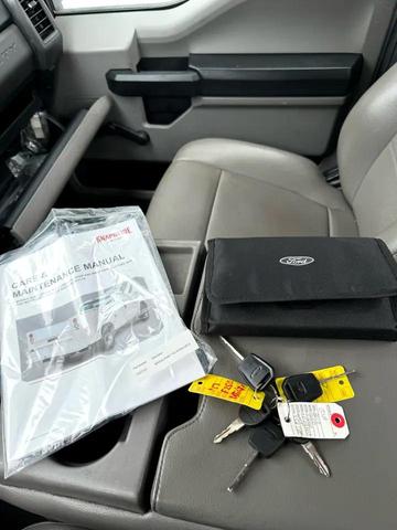 Photo of 2017 Oxford White Ford F-250