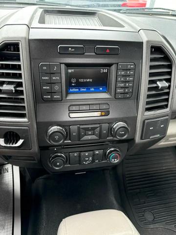 Photo of 2017 Oxford White Ford F-250