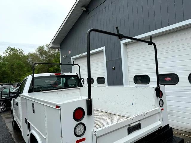 Photo of 2017 Oxford White Ford F-250