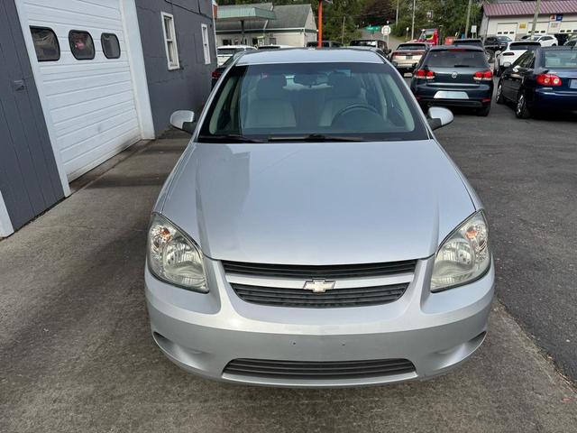 Photo of 2010 Silver Ice Metallic Chevrolet Cobalt