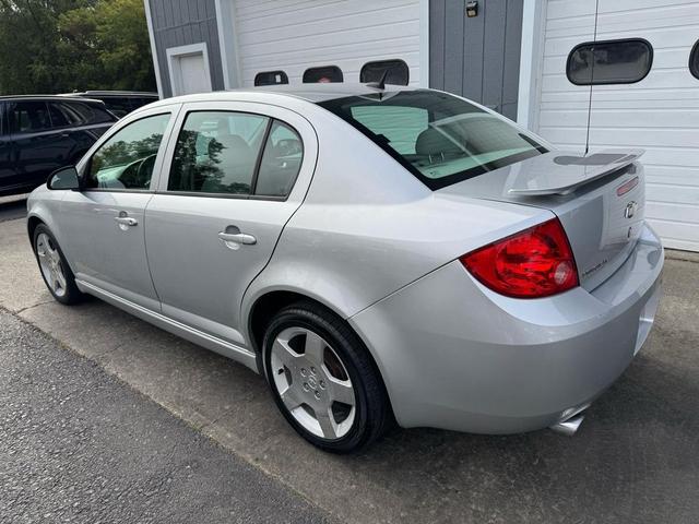 Photo of 2010 Silver Ice Metallic Chevrolet Cobalt