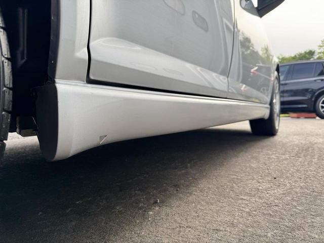 Photo of 2010 Silver Ice Metallic Chevrolet Cobalt