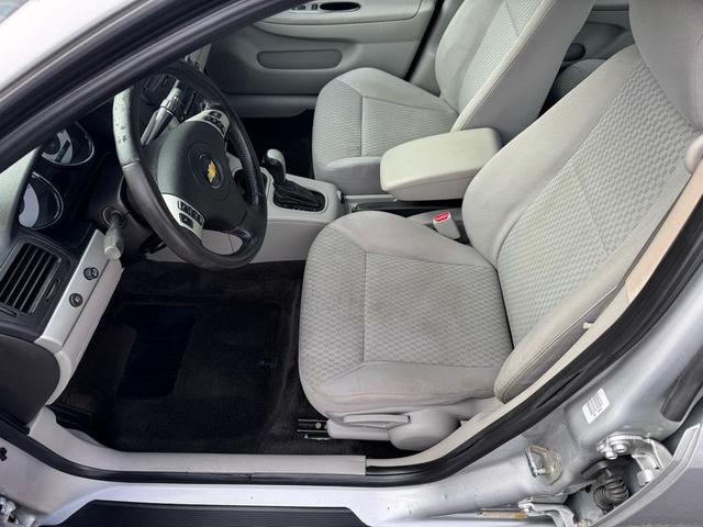 Photo of 2010 Silver Ice Metallic Chevrolet Cobalt