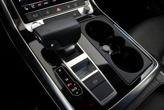 Photo of 2019 Navarra Blue Metallic Audi Q8