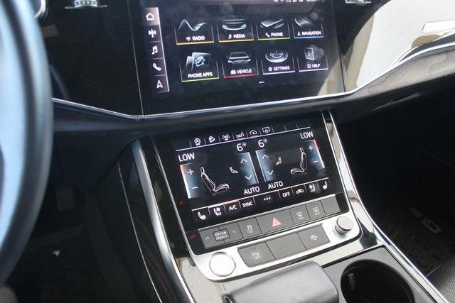 Photo of 2019 Navarra Blue Metallic Audi Q8
