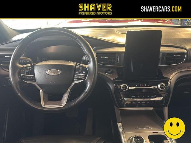Photo of 2022 Star White Metallic Tri-Coat Ford Explorer