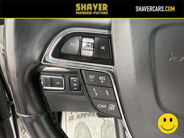 Photo of 2018 White Platinum Metallic Tri-Coat Lincoln Navigator L