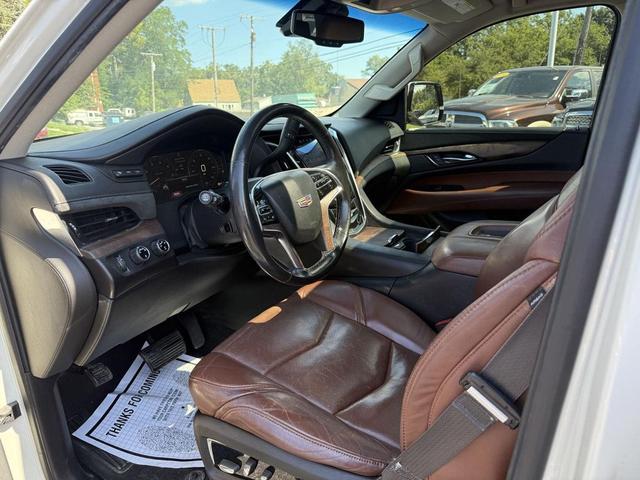 Photo of 2015 White Diamond Tricoat Cadillac Escalade