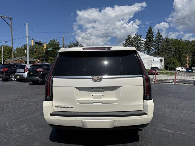Photo of 2015 White Diamond Tricoat Cadillac Escalade