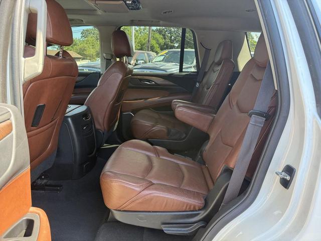 Photo of 2015 White Diamond Tricoat Cadillac Escalade