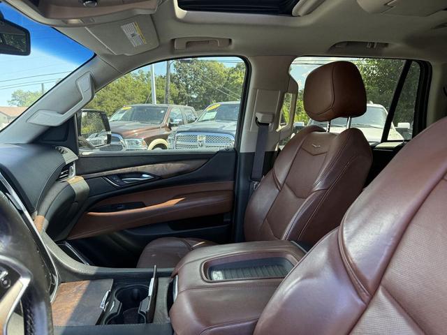 Photo of 2015 White Diamond Tricoat Cadillac Escalade