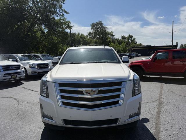 Photo of 2015 White Diamond Tricoat Cadillac Escalade
