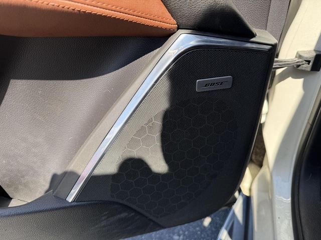 Photo of 2015 White Diamond Tricoat Cadillac Escalade