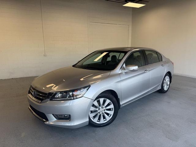 Photo of 2013 Alabaster Silver Metallic Honda Accord