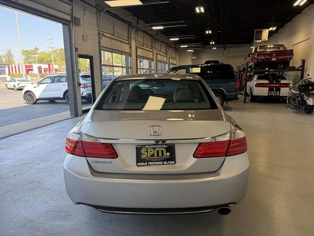 Photo of 2013 Alabaster Silver Metallic Honda Accord