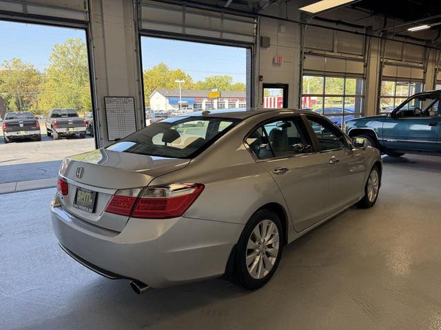 Photo of 2013 Alabaster Silver Metallic Honda Accord