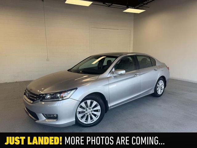 Photo of 2013 Alabaster Silver Metallic Honda Accord