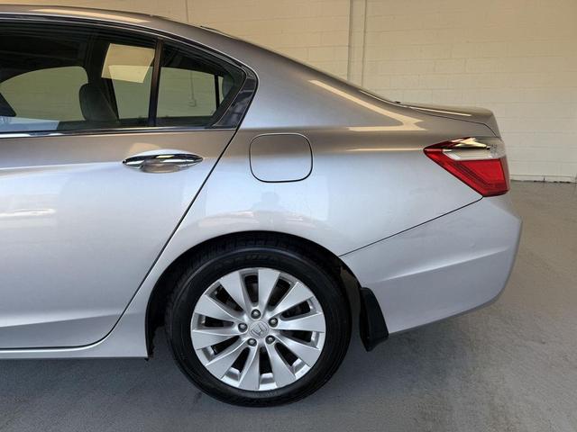 Photo of 2013 Alabaster Silver Metallic Honda Accord