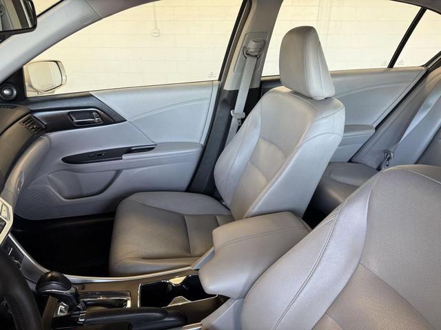Photo of 2013 Alabaster Silver Metallic Honda Accord