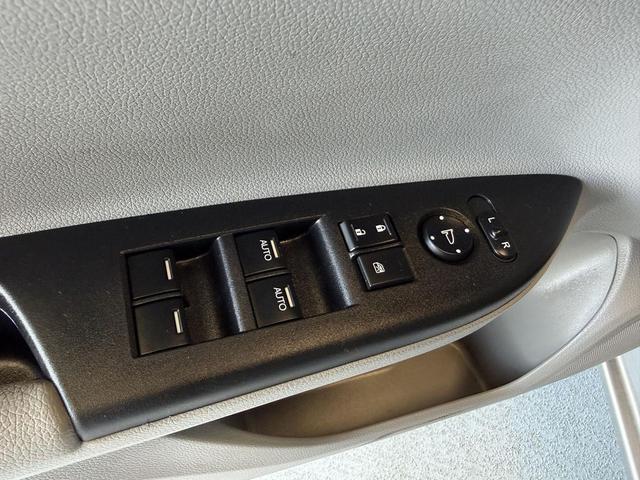Photo of 2013 Alabaster Silver Metallic Honda Accord