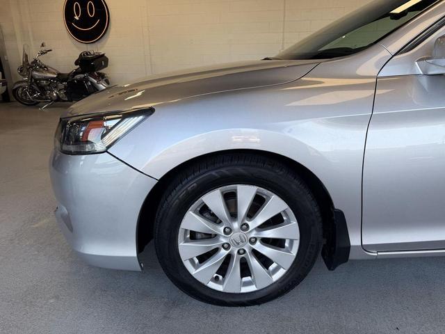 Photo of 2013 Alabaster Silver Metallic Honda Accord