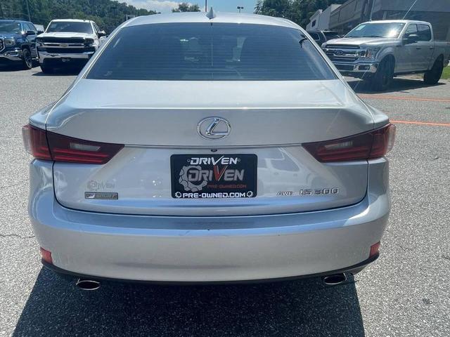 Photo of 2016 Silver Lining Metallic Lexus IS 300
