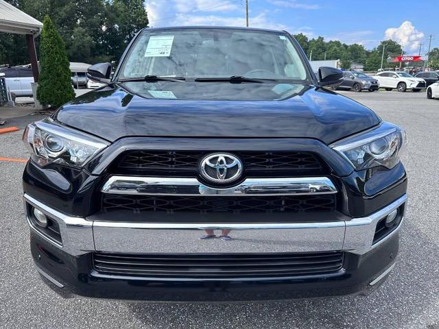 Photo of 2016 Midnight Black Metallic Toyota 4Runner