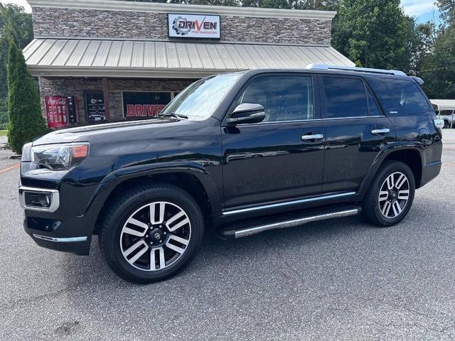 Photo of 2016 Midnight Black Metallic Toyota 4Runner