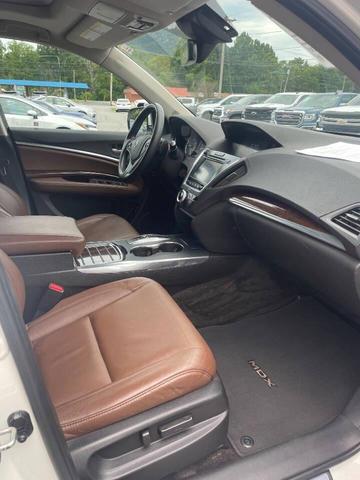 Photo of 2017 White Diamond Pearl Acura MDX