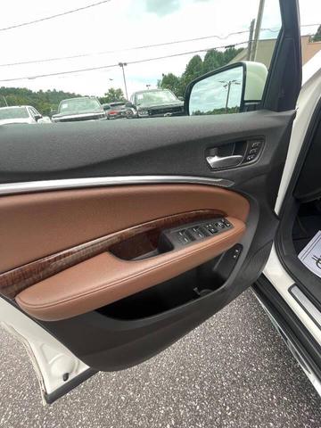 Photo of 2017 White Diamond Pearl Acura MDX