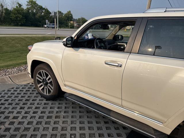 Photo of 2021 Blizzard Pearl Toyota 4Runner