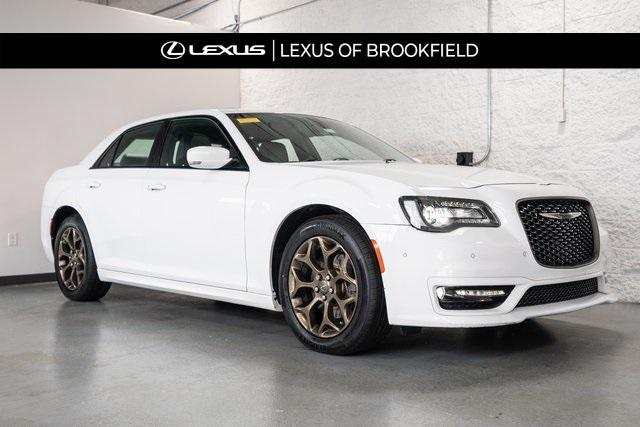 2017 Chrysler 300