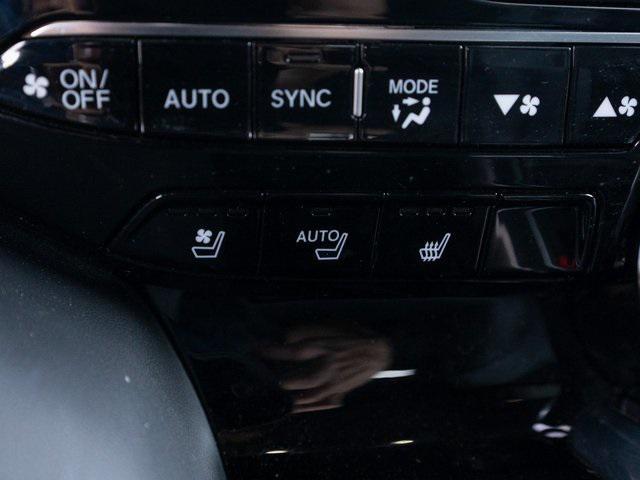 Photo of 2022 Black Acura MDX
