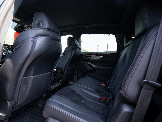 Photo of 2022 Black Acura MDX