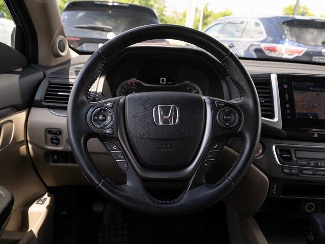 Photo of 2016 Black Forest Pearl Honda Pilot