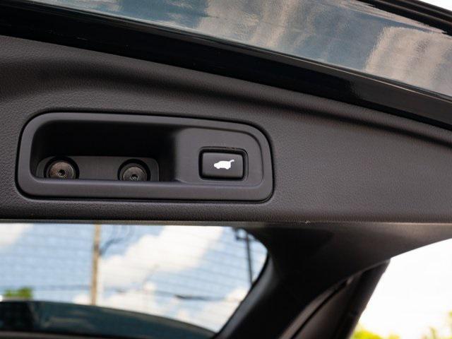 Photo of 2016 Black Forest Pearl Honda Pilot