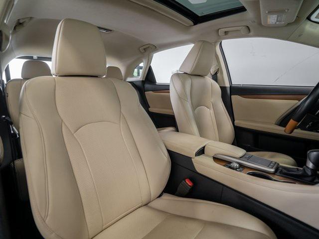 Photo of 2021 Black Lexus RX 350