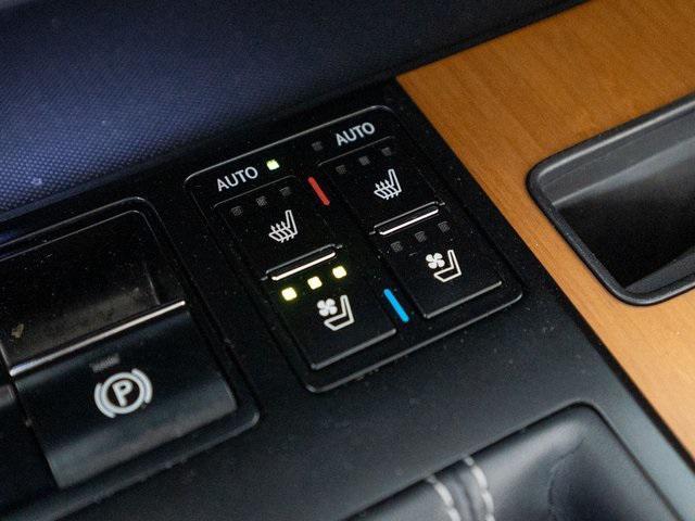 Photo of 2021 Black Lexus RX 350