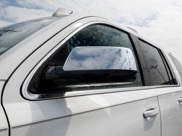 Photo of 2020 Summit White Chevrolet Tahoe