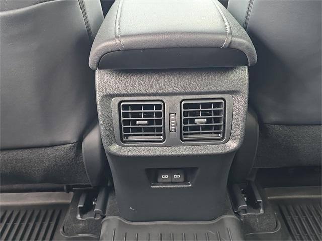 Photo of 2024 Wind Chill Pearl Toyota Venza