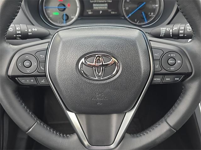 Photo of 2024 Wind Chill Pearl Toyota Venza