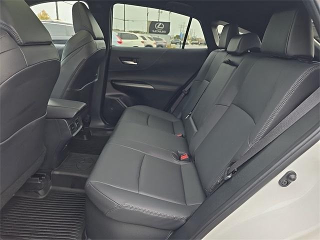 Photo of 2024 Wind Chill Pearl Toyota Venza