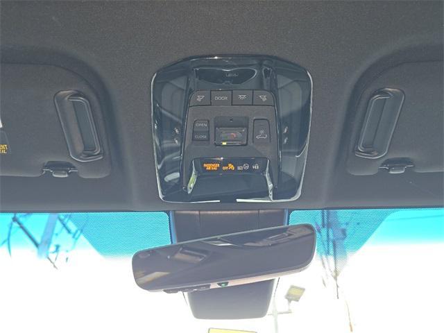 Photo of 2024 Wind Chill Pearl Toyota Venza