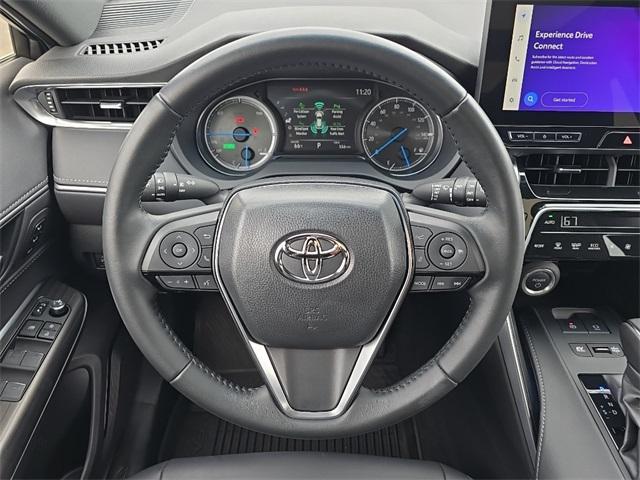 Photo of 2024 Wind Chill Pearl Toyota Venza