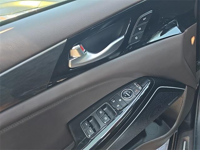 Photo of 2018 Granite Brown Kia Cadenza