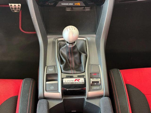 Photo of 2019 Championship White Honda Civic Type R