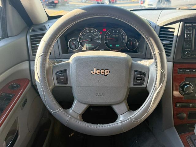 Photo of 2005 Bright Silver Metallic Clearcoat Jeep Grand Cherokee